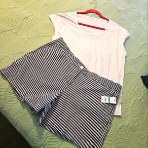 Crown And Ivy Shorts Size 16